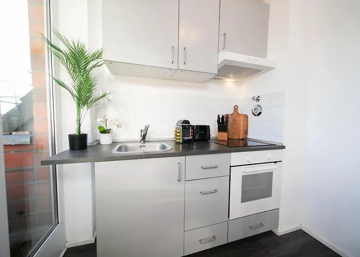 Studio White - Central - Balcony - Fair - Kitchen