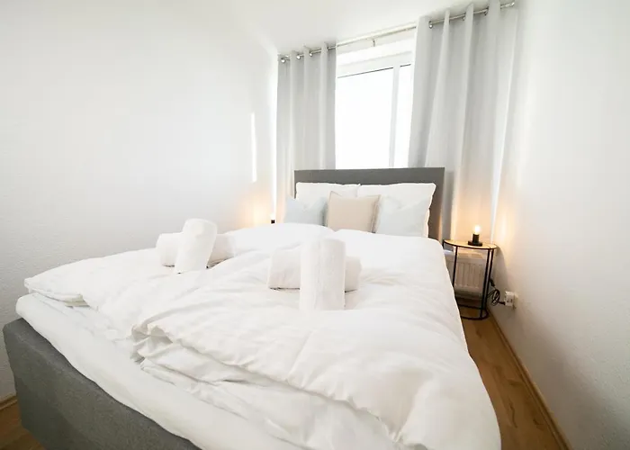 Studio White - Central - Balcony - Fair - Kitchen
