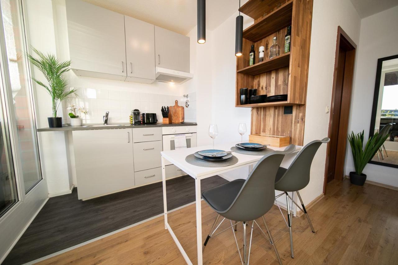 White - - Balcony - Fair - Kitchen Apartment Neuss